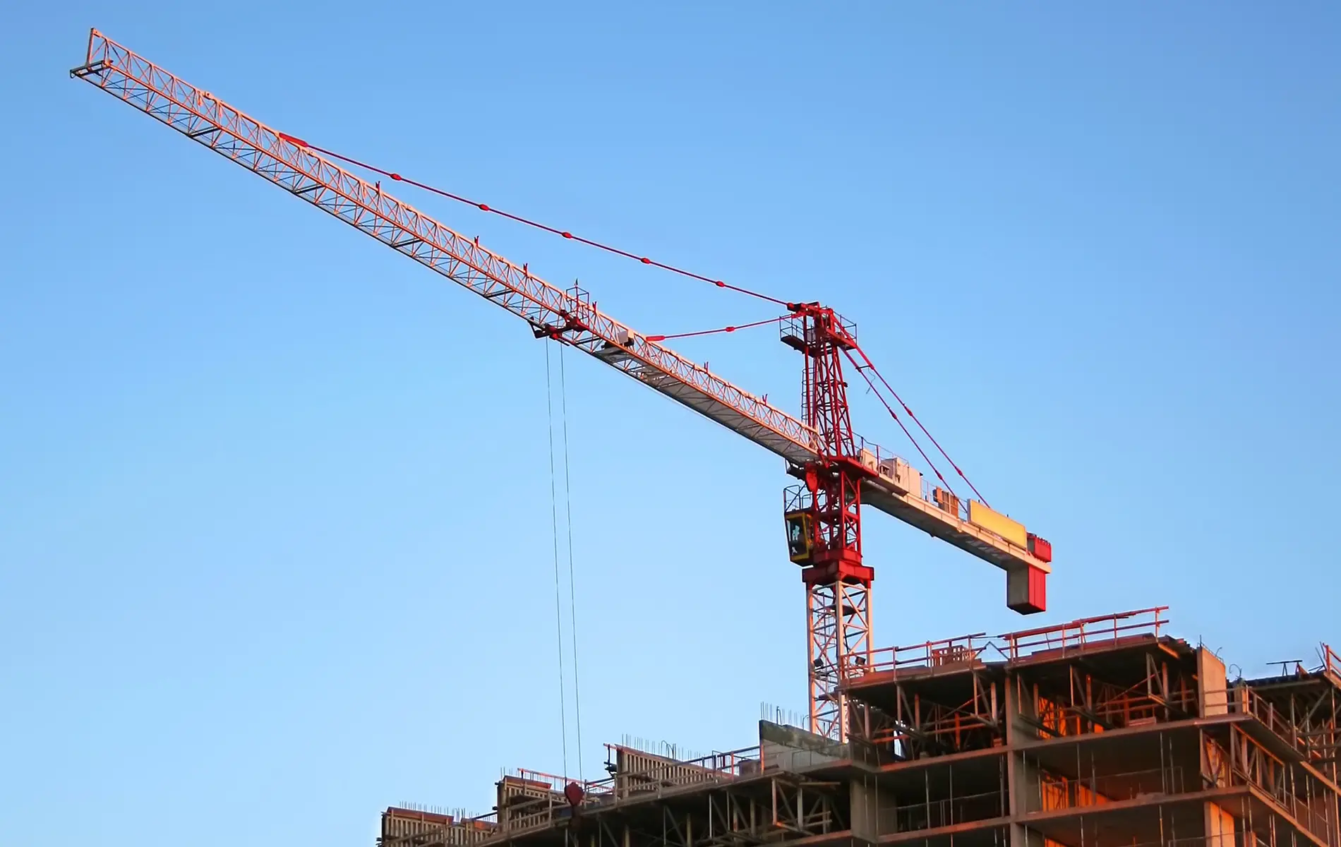 Hydraulics in the Crane industry